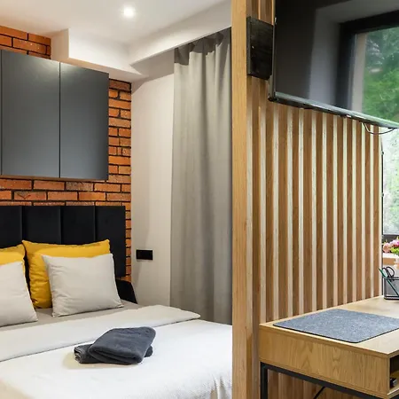 Bedthoven Lofts You! Self Check-in & Parking Apartment Tychy