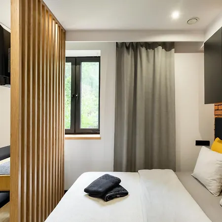 Bedthoven Lofts You! Self Check-in & Parking Apartment Tychy