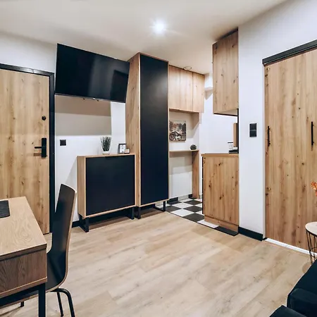 Bedthoven Lofts You! Self Check-in & Parking * Tychy