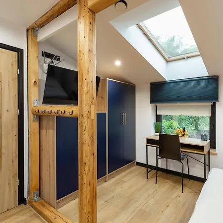 Bedthoven Lofts You! Self Check-in & Parking Apartment