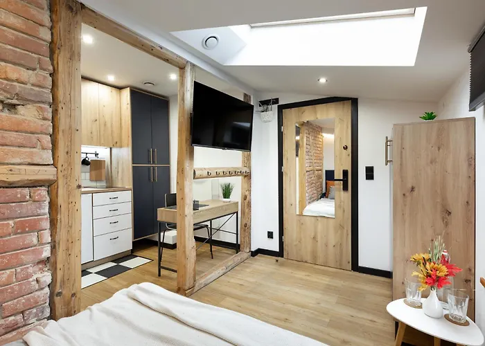 Bedthoven Lofts You! Self Check-in & Parking Апартаменты