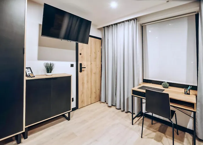 Апартаменты Bedthoven Lofts You! Self Check-in & Parking Тыхы